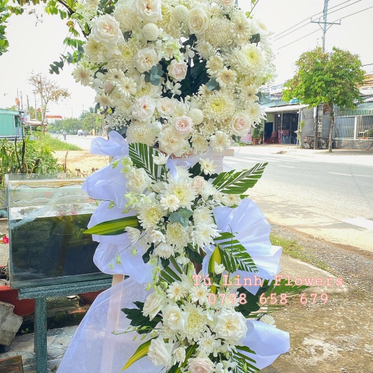 Vòng Hoa Đám Tang Giá Rẻ - Mua Hoa Đám Tang Ở Long An