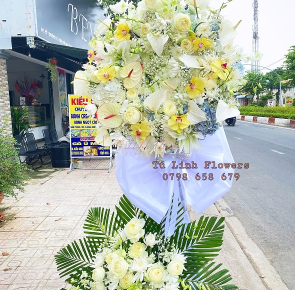 Vòng Hoa Đám Tang Giá Rẻ - Mua Hoa Đám Tang ở Long An